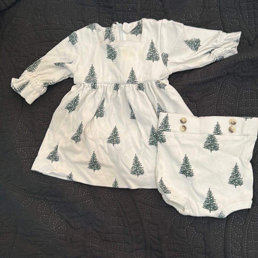 Kate Quinn Christmas tree dress and bloomers 3-6 mo